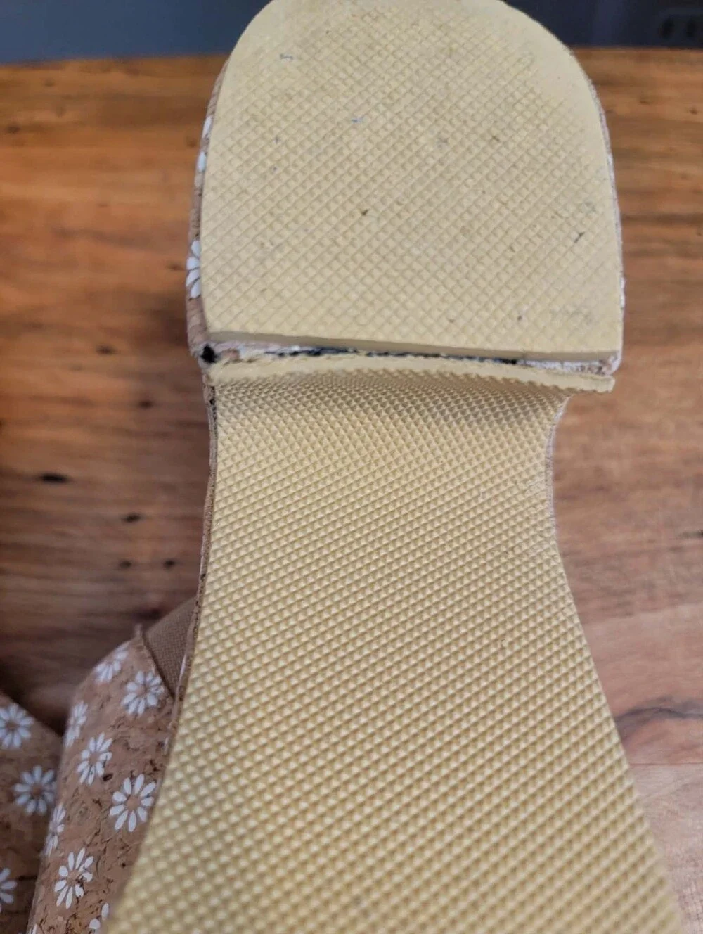 Beach by Matisse Terry Platform Heeled Sandal Sz 11 Cork Texture & Daisy Floral